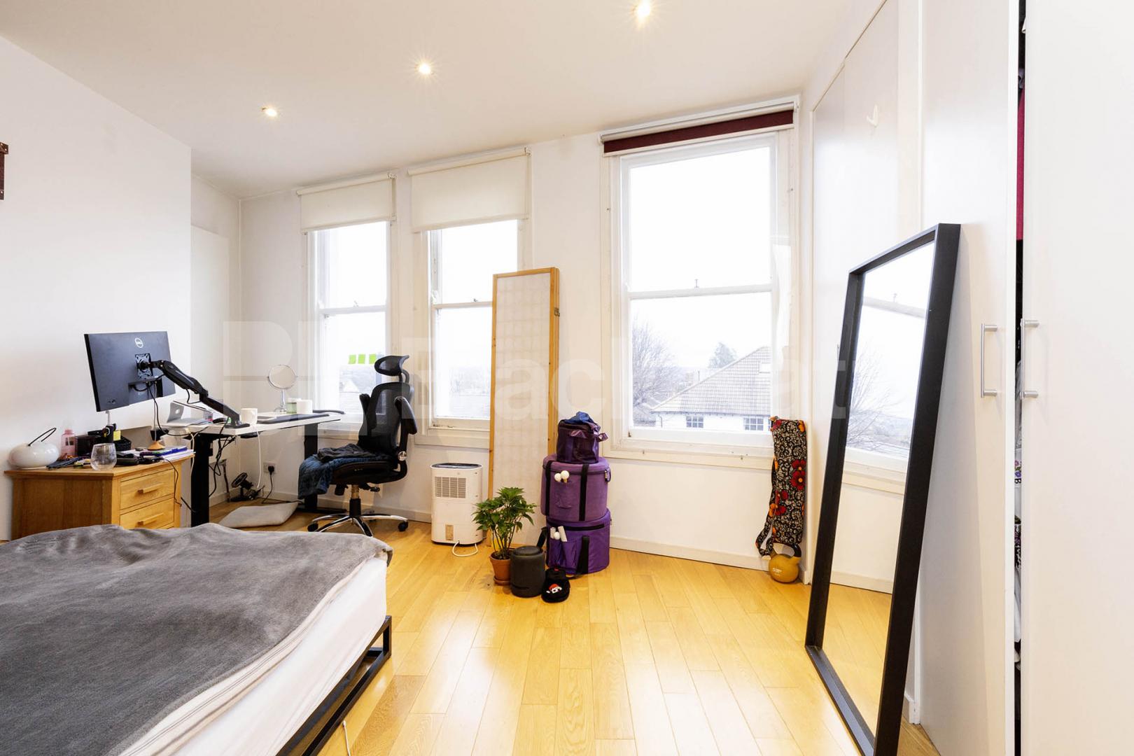  3 double bedroom split level flat located in a leafy part of Muswell Hill  Pages Lane, Muswell Hill 